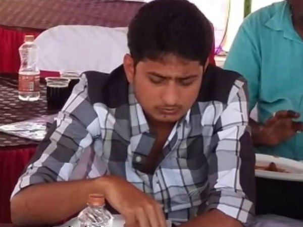 ఇరు పక్షాలపై కేసుల నమోదు