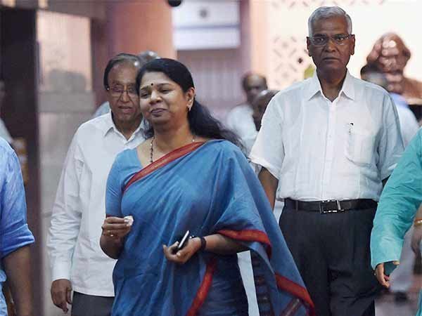 సంతకాలు లేవంటూ సీబీఐ తీరుపై ఆగ్రహం సంతకాలు లేవంటూ సీబీఐ తీరుపై ఆగ్రహం