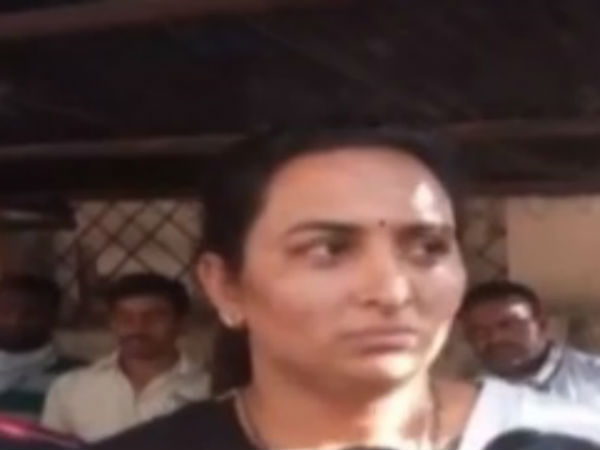 విజయ్ అతిగా ప్రవర్తించేవాడు విజయ్ అతిగా ప్రవర్తించేవాడు