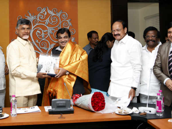 వెంకయ్య శరణు కోరిన ఏపీ సీఎం చంద్రబాబు