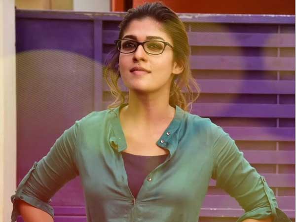  తన మాటల ద్వారా ముగ్గులోకి...