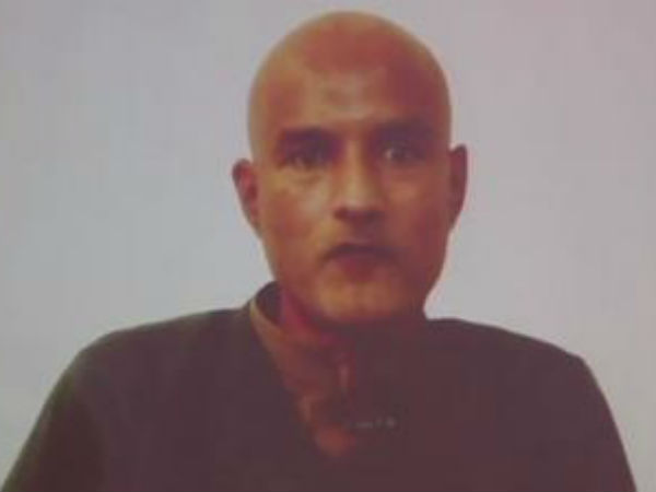 పాక్ ప్రభుత్వానికి కృతజ్ఞతలు తెలిపిన జాదవ్... పాక్ ప్రభుత్వానికి కృతజ్ఞతలు తెలిపిన జాదవ్...