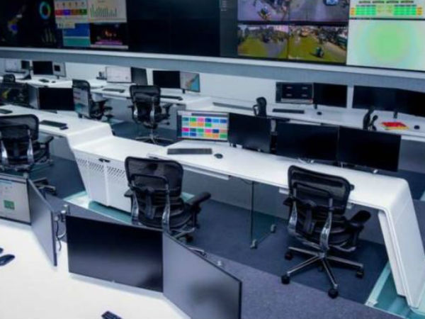 ఒకేసారి వందల లైవ్ లు...