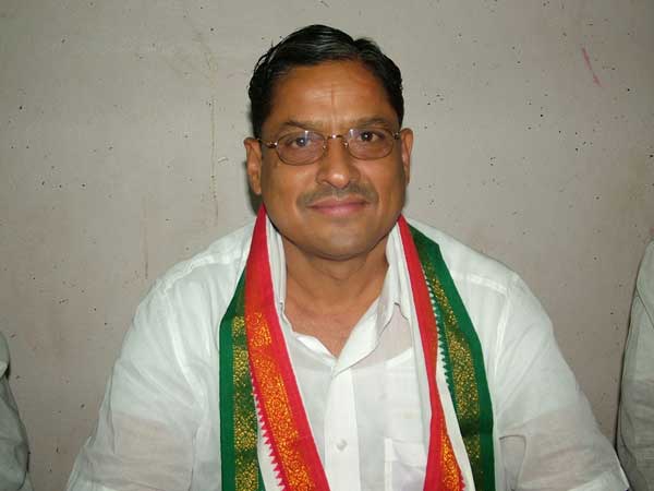  ఆత్మ విశ్వాసంలో సమాధానమివ్వలేని ఓయూ ప్రతినిధులు