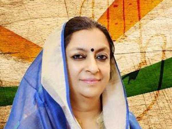 ఎమ్మెల్యే చెంప ఛెళ్లుమనిపించిన లేడీ కానిస్టేబుల్