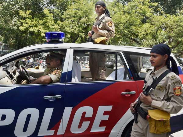 పీస్ కమిటీలో మెంబర్‌గా చేరి...