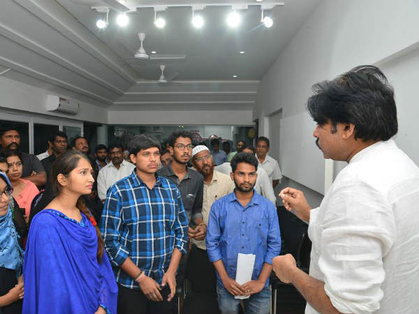 పార్టీ కార్యకర్తలతో వర్క్‌షాప్