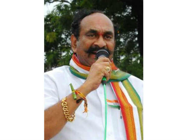 భవిష్యత్ లో పోటీకి దామోదర్ రెడ్డి తనయుడు నరోత్తమ్ రెడ్డి