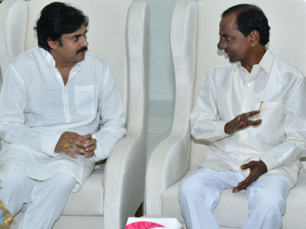 చర్చకు దారి తీసిన కలయిక
