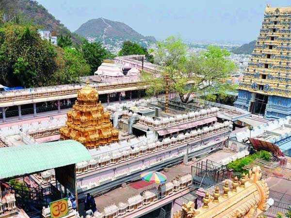  ఇంద్ర కీలాద్రీపై కొలువైన..
