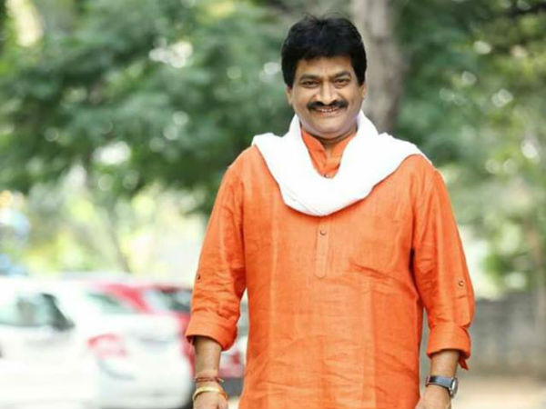 అరెస్టు చేసిన పోలీసులు