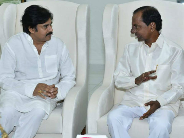 అప్పటి దాకా అధికారులతో మాట్లాడుతూ పవన్ కళ్యాణ్ అప్పటి దాకా అధికారులతో మాట్లాడుతూ పవన్ కళ్యాణ్