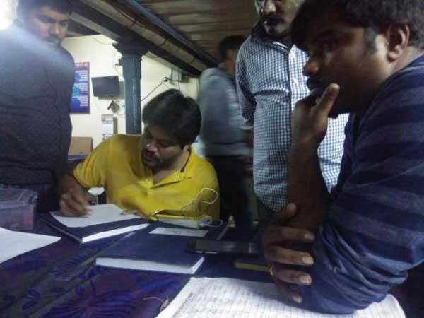  మాట్లాడదామని పిలిచి...దాడి చేశారంటూ... 