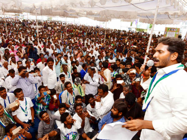 ముస్తఫా మినహా వైసీపీ ఎమ్మెల్యేలు గైర్హాజరు ముస్తఫా మినహా వైసీపీ ఎమ్మెల్యేలు గైర్హాజరు