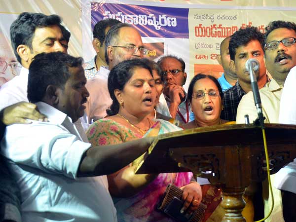 బుధవారం రాత్రి తీవ్ర ఉద్రిక్తత