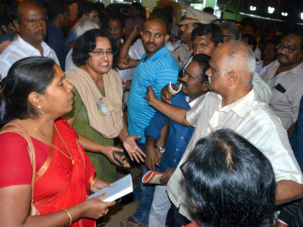 దాడిని ఖండిస్తూనే ఇలా. దాడిని ఖండిస్తూనే ఇలా.