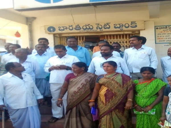 చిన్న పట్టణాల్లో...ఇలా... చిన్న పట్టణాల్లో...ఇలా...