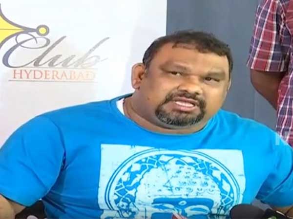 బషీర్ బాగ్ ప్రెస్ క్లబ్ వద్ద ఉద్రిక్తత బషీర్ బాగ్ ప్రెస్ క్లబ్ వద్ద ఉద్రిక్తత