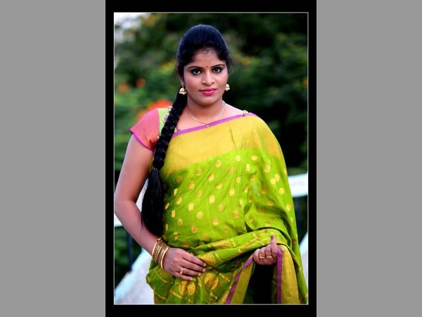 అనూషను పికప్ చేసుకొని వస్తుండగా