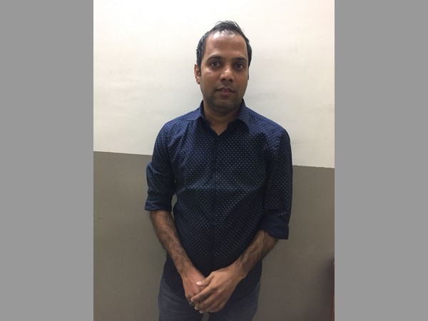 అర్ధరాత్రి తనిఖీలు ఉండవని భావించి