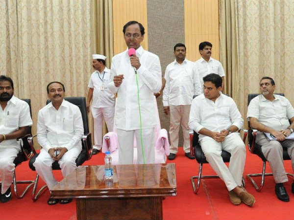 కరీంనగర్, సిరిసిల్ల జిల్లాలు చెక్కులకు నో