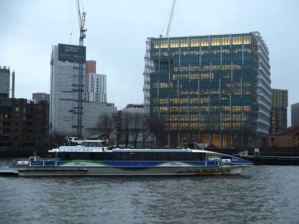  పల్లీలకు అమ్మేశారంటూ..