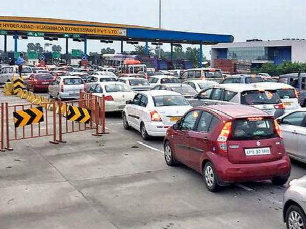  ప్రైవేట్ ట్రావెల్స్‌లో 50 శాతం చార్జీ