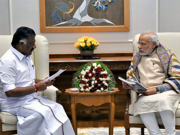 పన్నీర్ రాజకీయం !