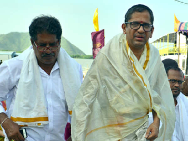 పూర్తిగా శాఖాహార విందుతో జస్టిస్ రమణకు అభినందనలు