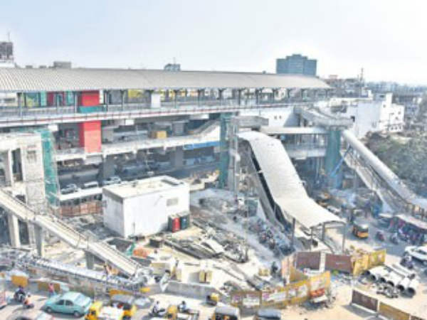  ఒకే వైపునకు మెట్లు, లిప్టులు, ఎస్కలేటర్లు...