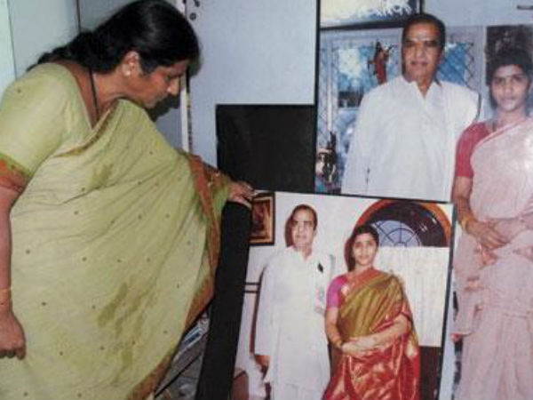  పుస్తకాల్లో ఇలా రాయించారు...