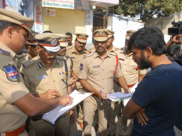 పాత నేరస్తుల నడవడికపై ఆరా...