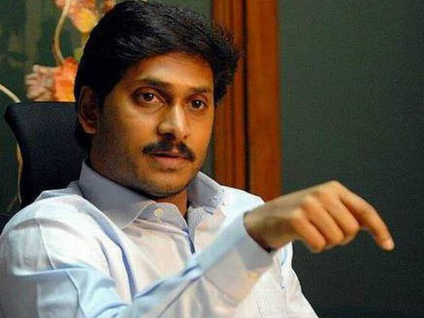 కాంగ్రెస్లో ఉన్నంతకాలం కేసుల్లేవు... కాంగ్రెస్లో ఉన్నంతకాలం కేసుల్లేవు...