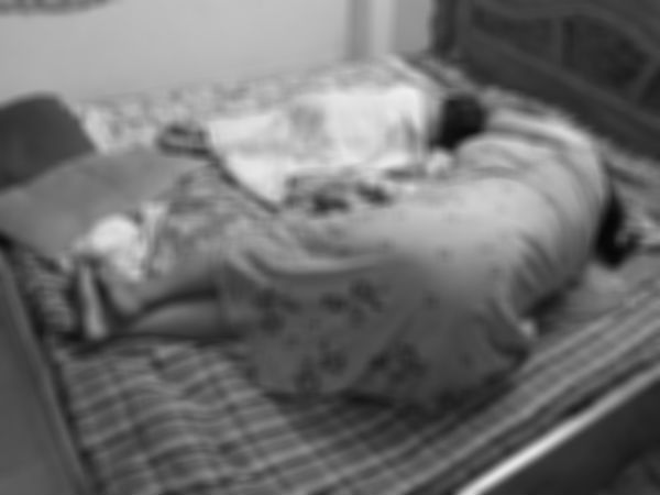 యామినిని తీసుకెళ్లిన కుటుంబ సభ్యులు