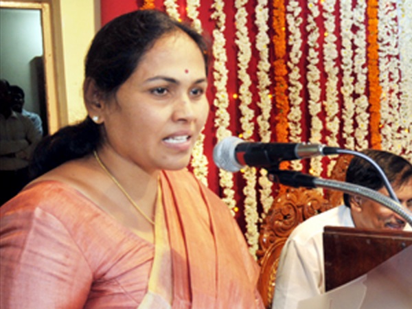 సోనియా, రాహుల్ ఎవరు ?