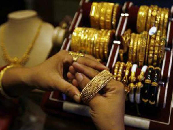  గత నెలలో 40 శాతం పెరిగిన పసిడి దిగుమతులు