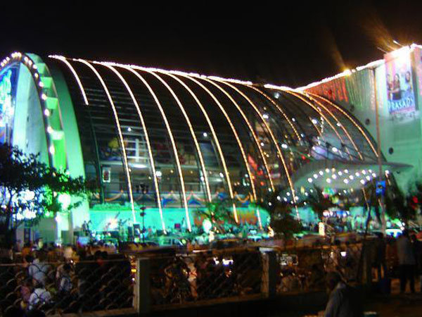  నోటీసులు జారీ చేసిన హైకోర్టు..