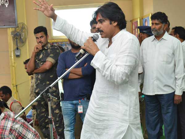 ఎమ్మెల్యేలు, జెడ్పీటీసీలు, ఎంపీటీసీల ఆహ్వానం