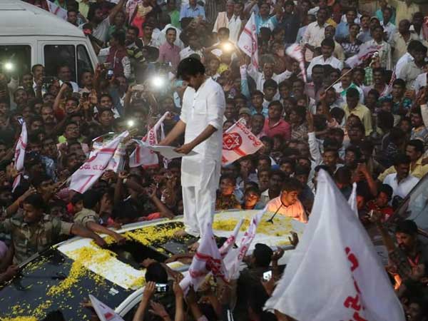 ఎవరు, ఏ పార్టీ వారు