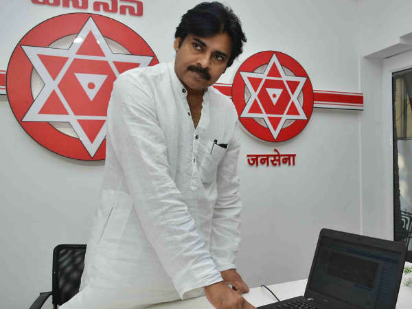 కేసీఆర్కు అనుకూలంగా ఓటు చీల్చేందుకే పవన్ కళ్యాణ్ కేసీఆర్కు అనుకూలంగా ఓటు చీల్చేందుకే పవన్ కళ్యాణ్