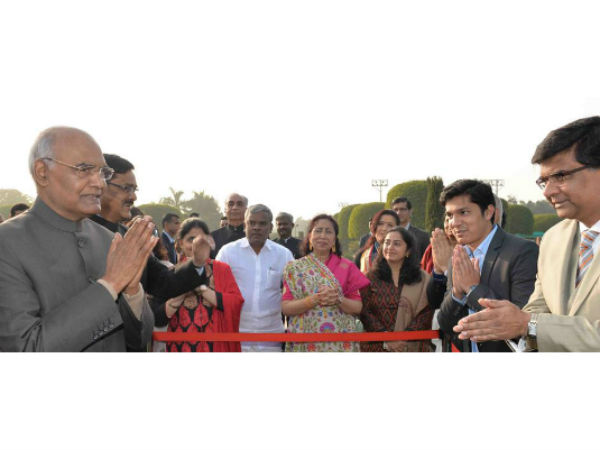 తగ్గిన అతిథుల సంఖ్య...