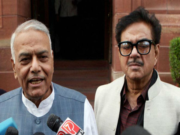 Shatrughan joins Yashwant Sinha’s political group to take on Centre’s policies Shatrughan joins Yashwant Sinha’s political group to take on Centre’s policies