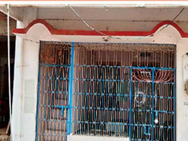 అక్రమాలే అక్రమాలు...అధికారుల సహకారం...