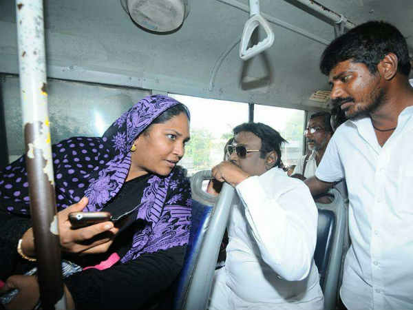 జైల్లో విద్యార్థులు