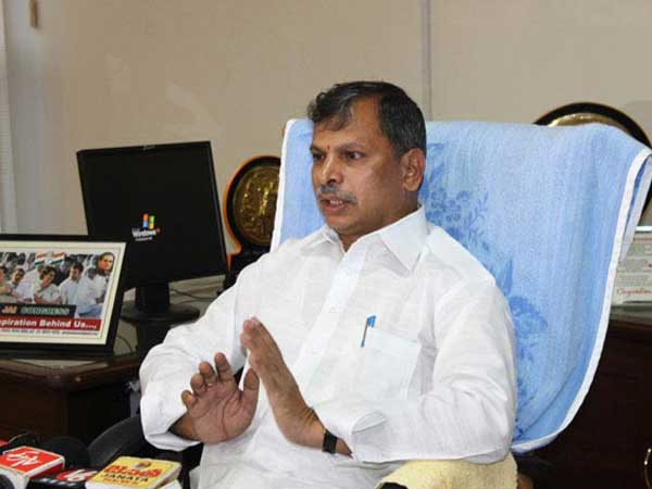  బాబు,జగన్...ఇద్దరూ కబాలీలే:తులసిరెడ్డి