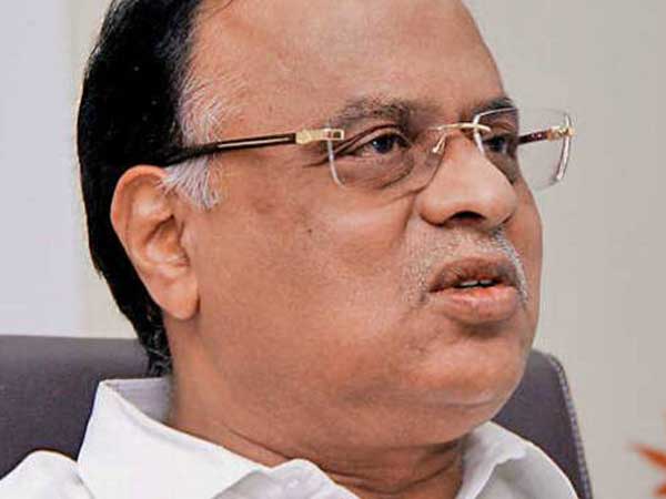  దూరం నుంచి...మళ్లీ దగ్గరకి...ఇప్పుడెందుకంటే?...