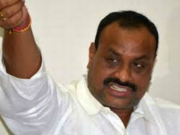 పుండుమీద కారం చల్లినట్లు... పుండుమీద కారం చల్లినట్లు...