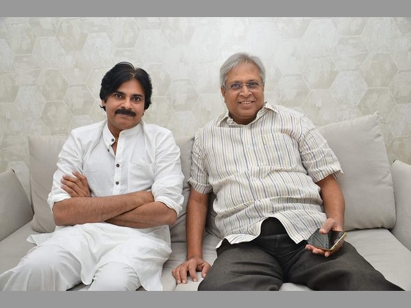 రియల్ పాలిటిక్స్, వారి లొసుగును పవన్ బయటకు తీస్తారు రియల్ పాలిటిక్స్, వారి లొసుగును పవన్ బయటకు తీస్తారు