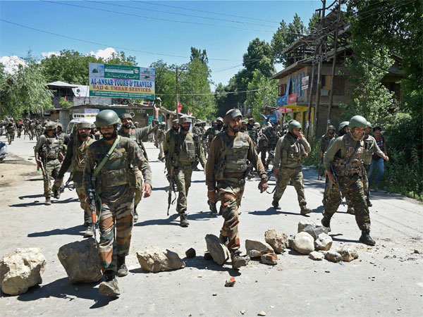 కర్ణాటక టార్గెట్