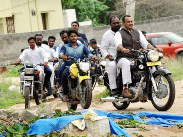 బొడ్డుపల్లి శ్రీనివాస్పై ఇలా నిందితుల ముఠా దాడి బొడ్డుపల్లి శ్రీనివాస్పై ఇలా నిందితుల ముఠా దాడి